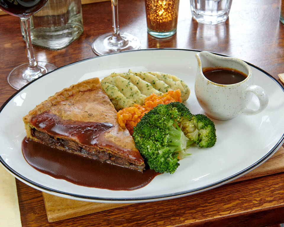 Queens Head bigcheese T054 089
